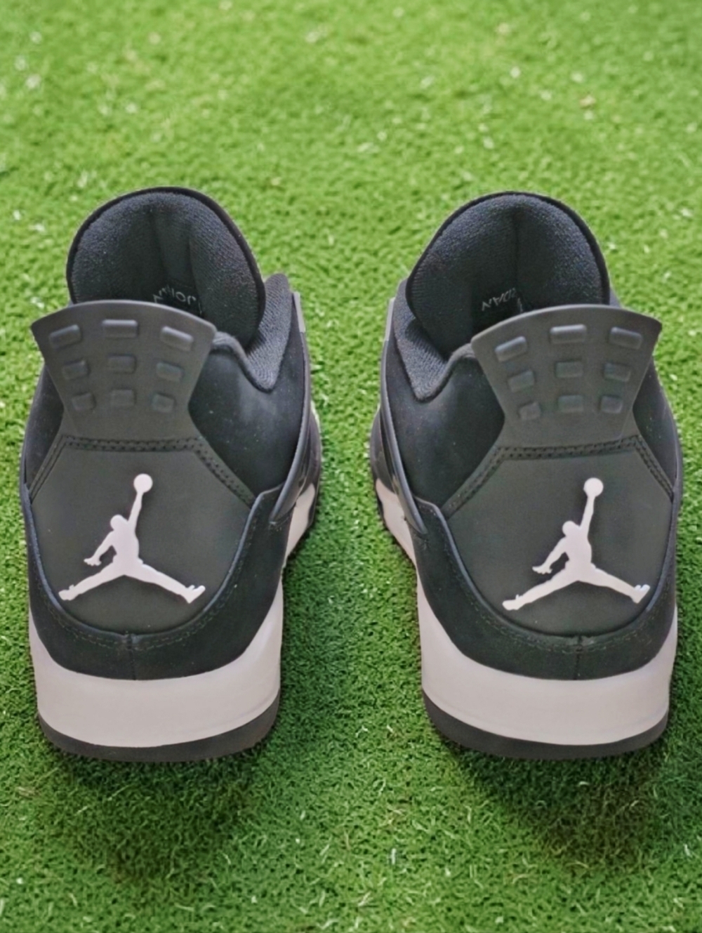 Air Jordan 4 Retro White Thunder Size 11 - Picture 5 of 7